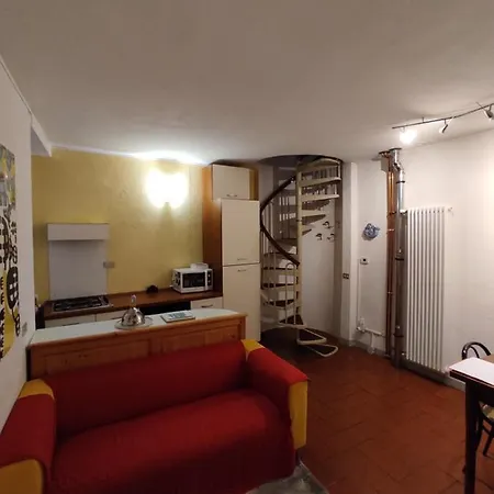 Semesterbostad La Casa A Chiocciola Between And Mountains Lierna